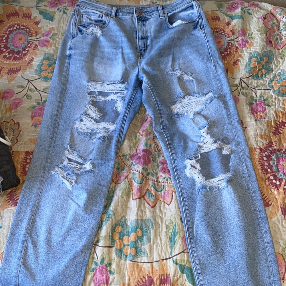 American Eagle Stretch Mom Jeans